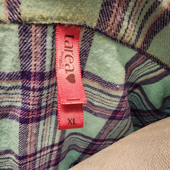 Rue21 Tarea Plaid Sleep Shirt - Picture 3 of 6